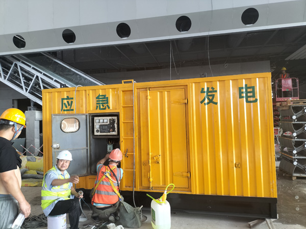 宜阳怎样判断空气滤清器是否需要更换？
